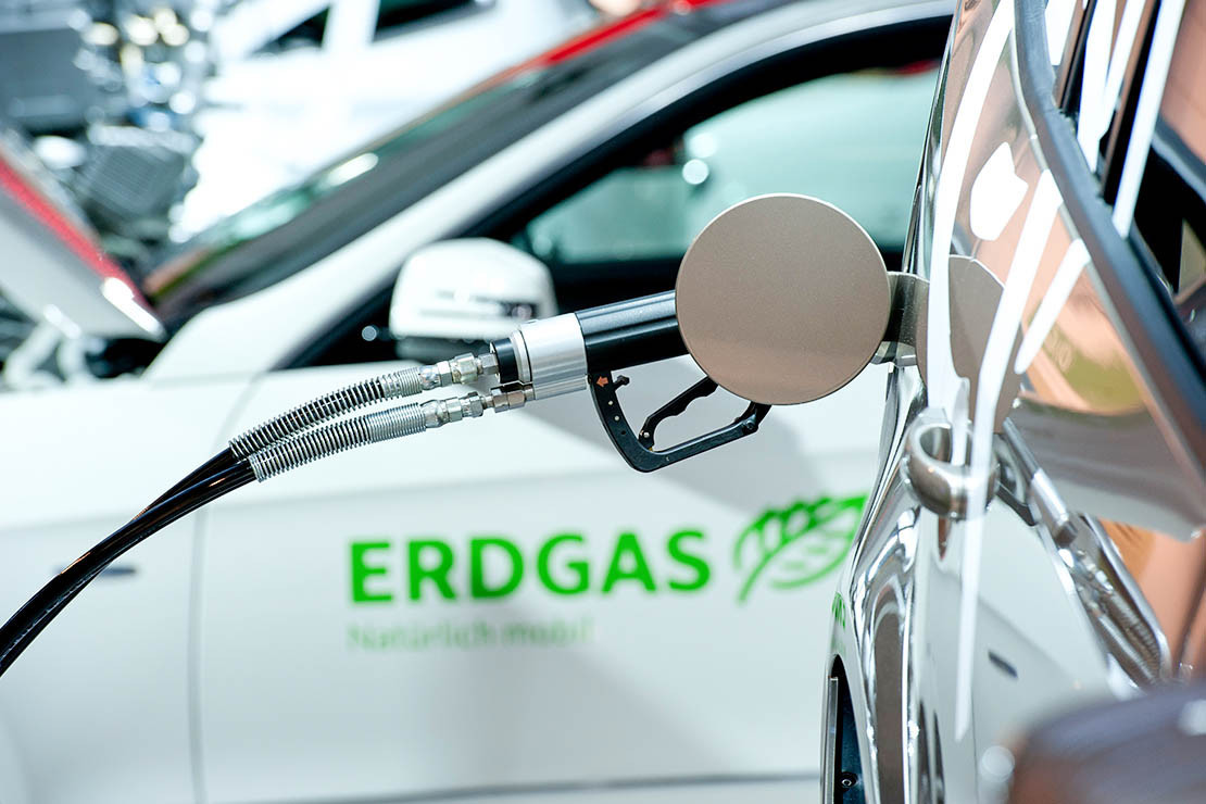Natural gas can be fueled quickly and easily